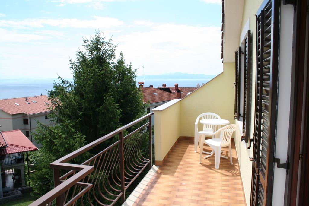 Apartments Petricic With Swimming Pool Ичичи Экстерьер фото